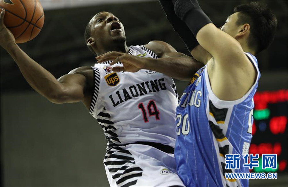 CBA季后赛1\/4决赛第三回合:辽宁本钢胜北京首