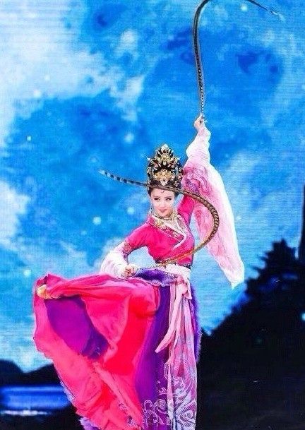 元宵晚会四美争艳:秦岚佟丽娅马苏王丽坤谁最