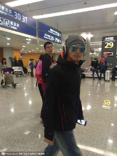 李亚鹏秃顶严重中陷王菲魔咒？ 网友：霆锋小心点