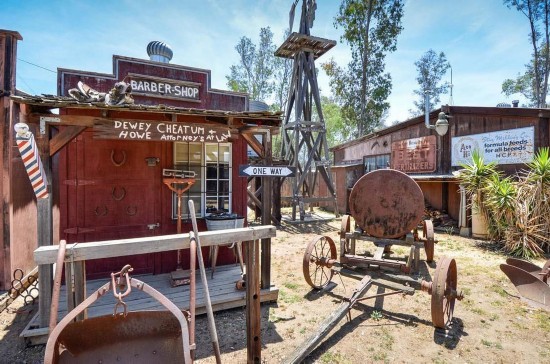 中500万大奖能干啥? 美国西部无人小镇当地主