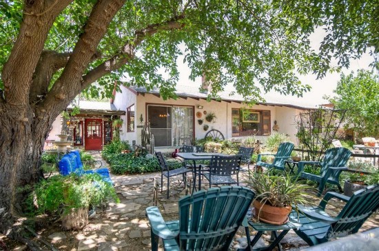 中500万大奖能干啥? 美国西部无人小镇当地主