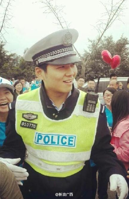 帅交警神似何以琛 盘点<em>最适合</em>中国女人的帅哥