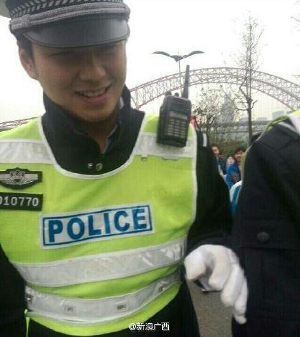 帅交警神似何以琛 盘点<em>最适合</em>中国女人的帅哥