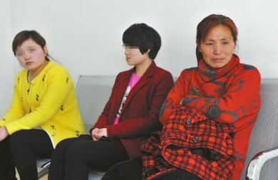 为解救一双女儿 母亲带上农药只身赴传销卧底