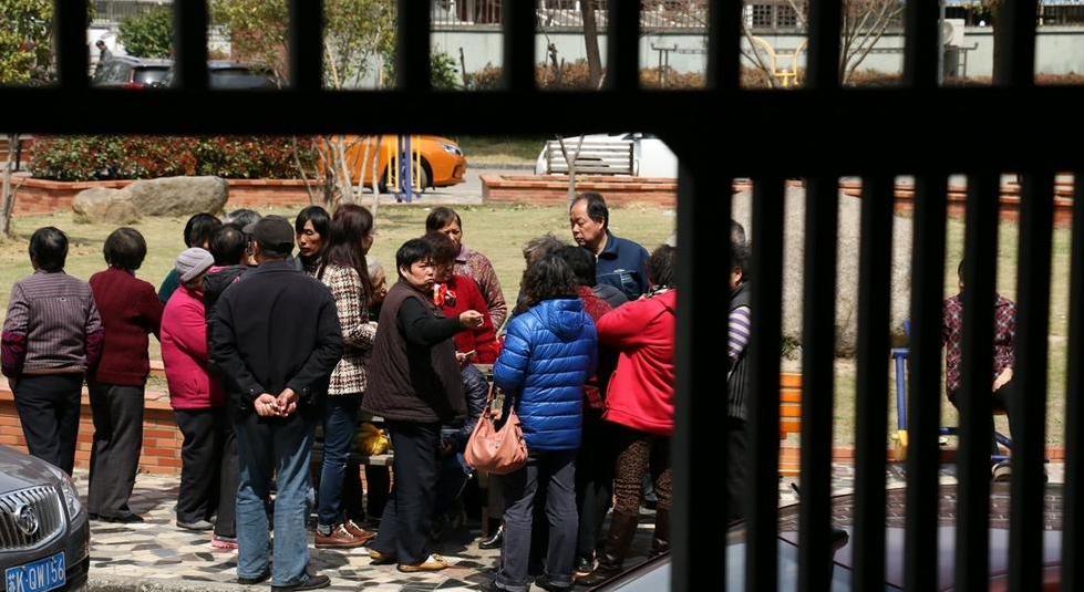 堕落不孝女对父母拳打脚踢 父亲忍无可忍砸死