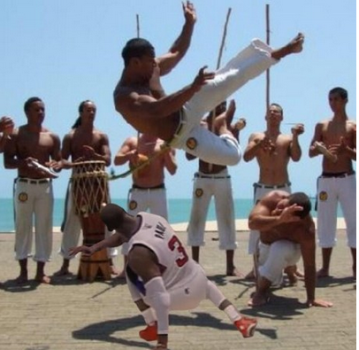 库里背后运球似魔鬼的步伐 保罗被晃倒遭疯狂