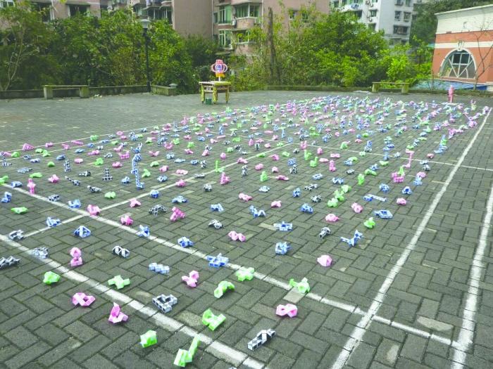 男子迷儿童玩具魔尺 自创造型成功申世界纪录