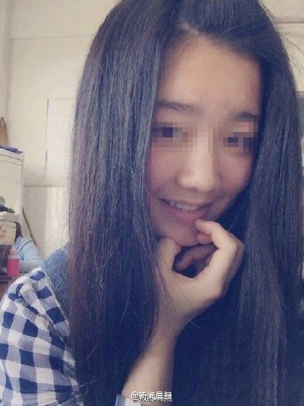 女教师与女学生互殴 因为口角而斗殴