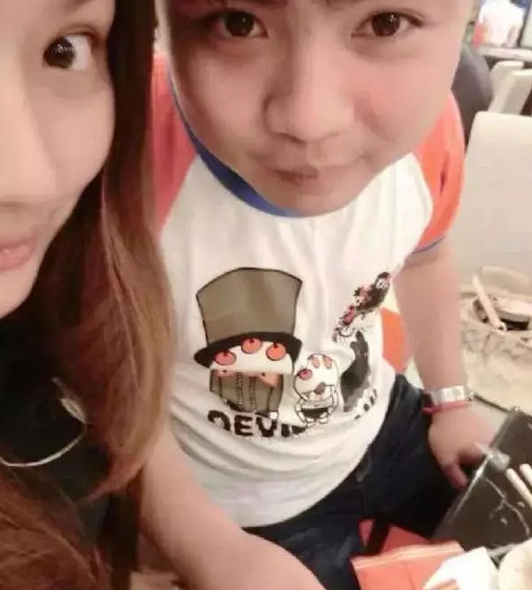 男子怕女友被抢 将其从100斤养到180斤