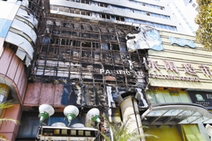 深圳桑拿中心起火 一男一女抢救无效身亡