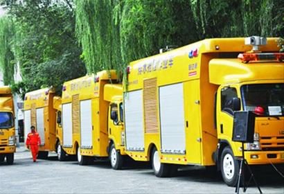 新型排水抢险车全天候待命