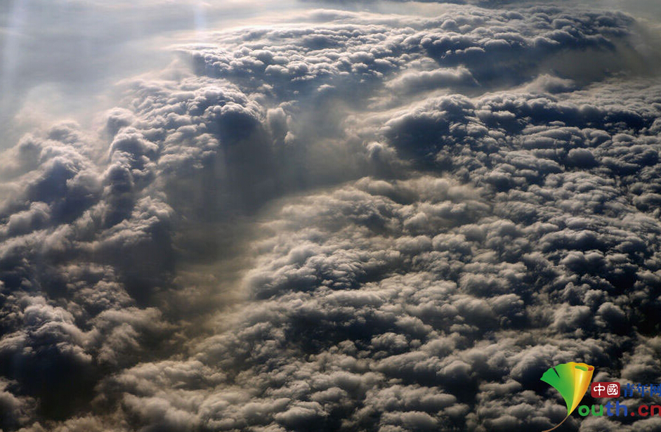 北京到广州航班拍南北雾霾