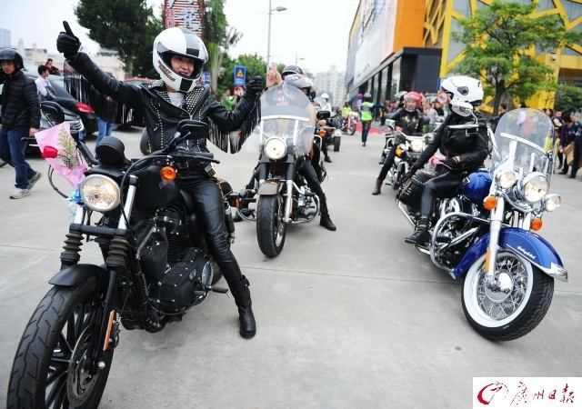 广州女性骑霸气摩托兜风