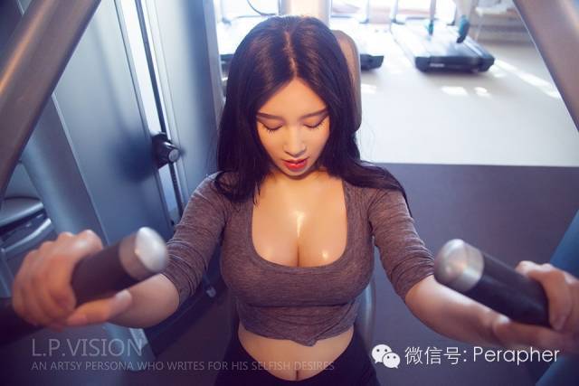 北大校花身材完爆韩国<em>美女</em>教练 中国乳神<em>健身</em>