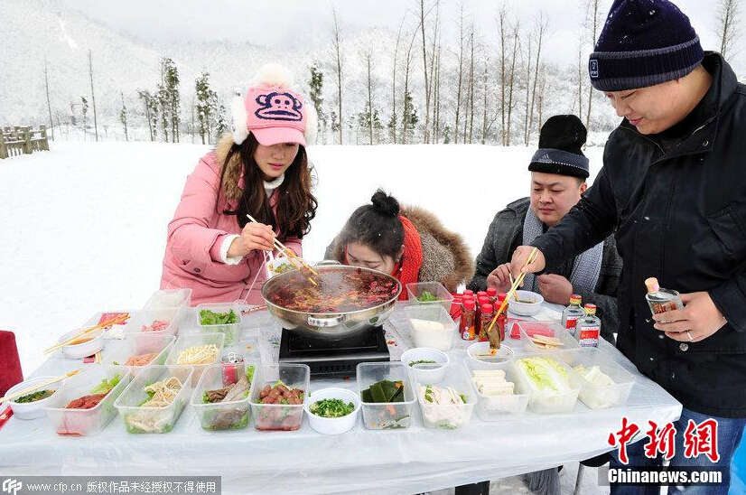 13岁<em>女孩偷拿钱</em>买iPad 妈妈恼火退货遭拒__新