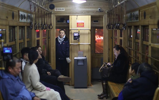 百年电车上的&ldquo;巾帼英雄&rdquo;