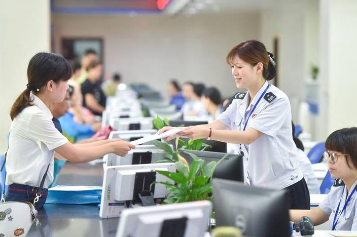 大连税务机构改革为纳税人添便利增福利