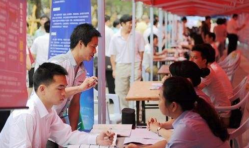 省总工会安排专项资金补助就业再就业培训