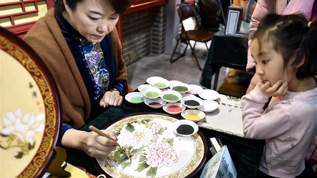 沈阳：民俗展演迎元宵