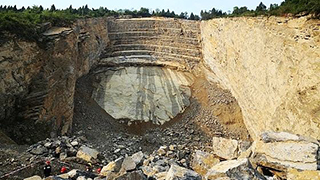 辽宁严查非煤矿山擅自复产复工 遏制事故发生