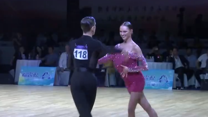 【视频】三项体育舞蹈大赛在大连集中开赛