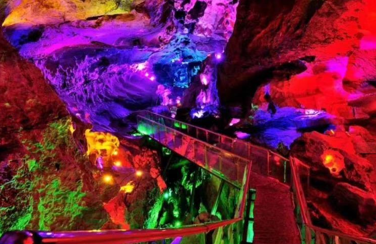 天鍋奇秀別洞天