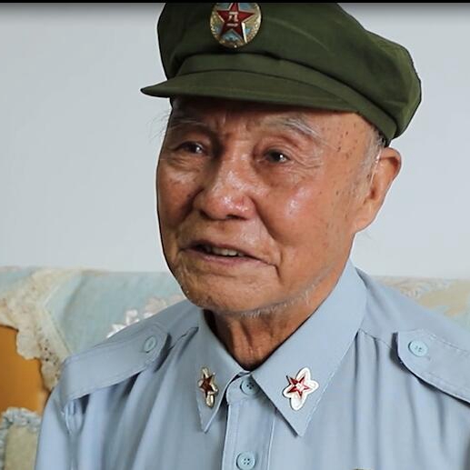 李维波：从初出校园的学生兵成长为坚强勇敢的高炮手