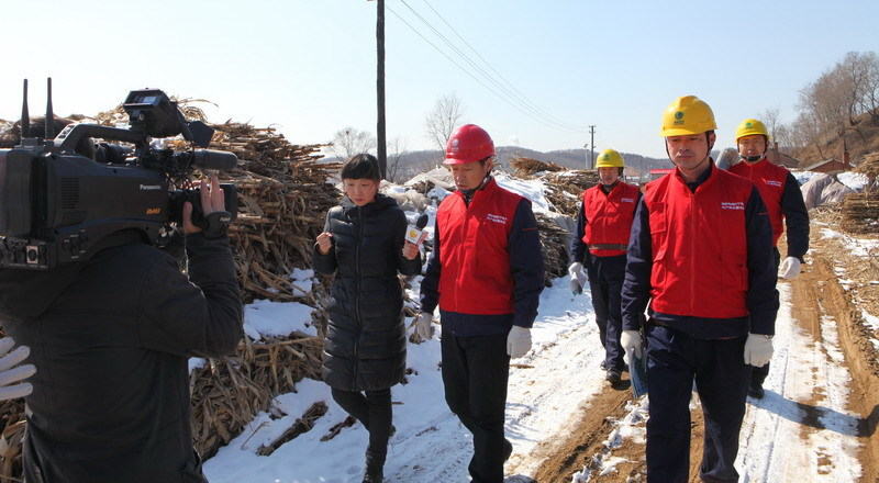 媒体聚焦国网辽宁电力公司学雷锋主题实践活动