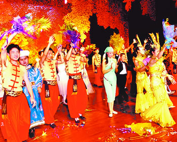 中国残疾人艺术团在辽宁