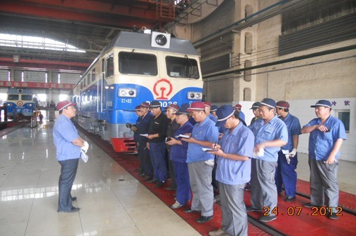 通辽机务段提前秋整提升机车质量