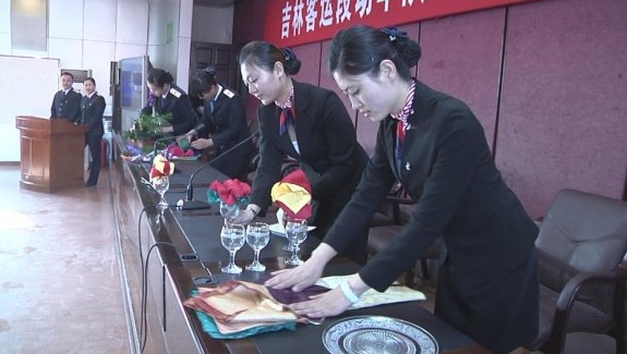 吉林客运段动车队加强人员素质培训