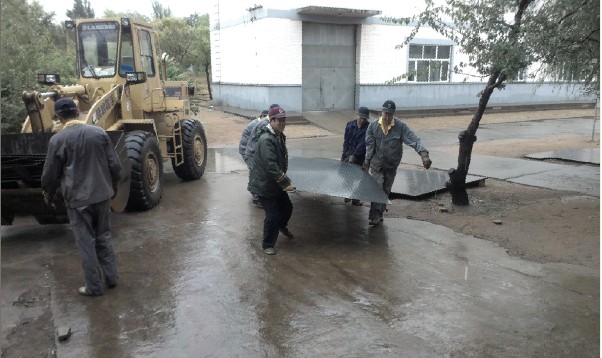 通辽机务段救援职工搞起装修